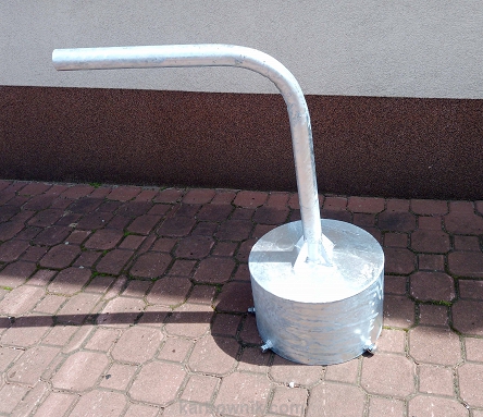 10,27 Wysięgnik rurowy oświetleniowy  fi50 50x50 głowica fi 345 na słup trakcyjny